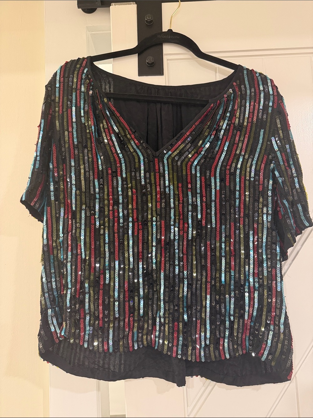 Velvet by Graham & Spencer Black Multicolor Sequin V-Neck Top